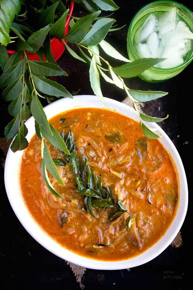 Onion Curry Street Food Style| Thattukada Ulli Curry - NISH KITCHEN