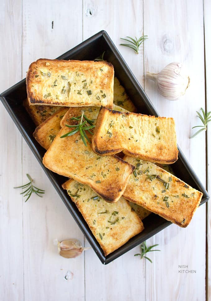 Easy Homemade Garlic Bread Video Nish Kitchen