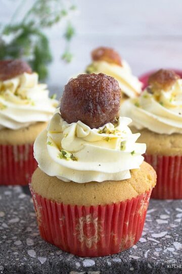 gulab jamun cupcakes recipe video