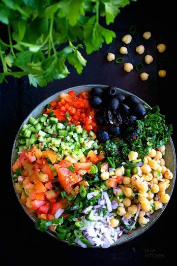 Mediterranean chickpea salad recipe video