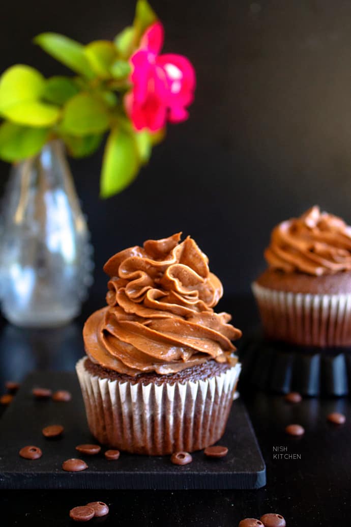 Easy chocolate cupcakes recipe