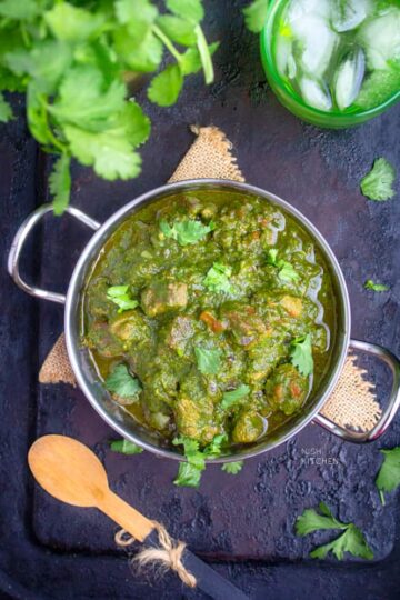 Restaurant style lamb saag recipe video