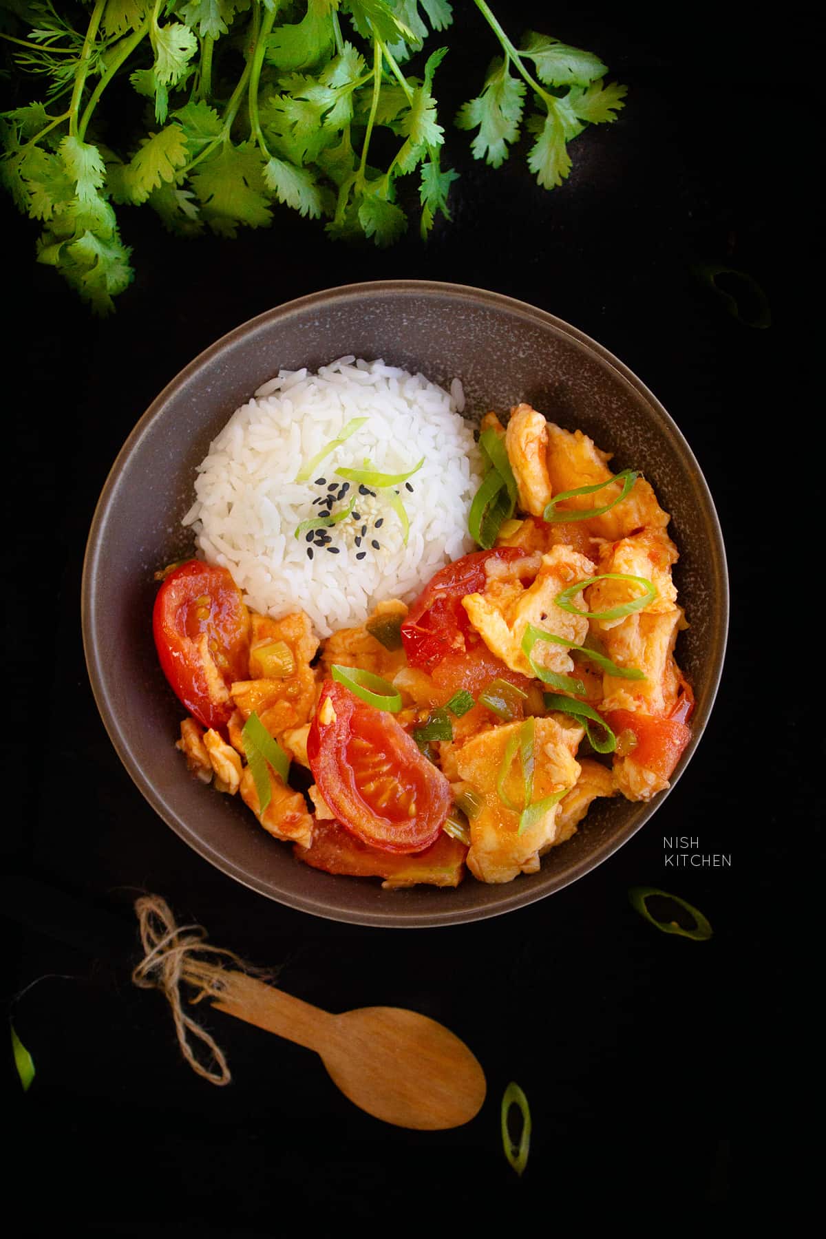 Minute Chinese Tomato Egg Stir Fry Video Nish Kitchen