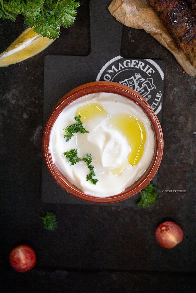 yogurt sauce with garlic recipe