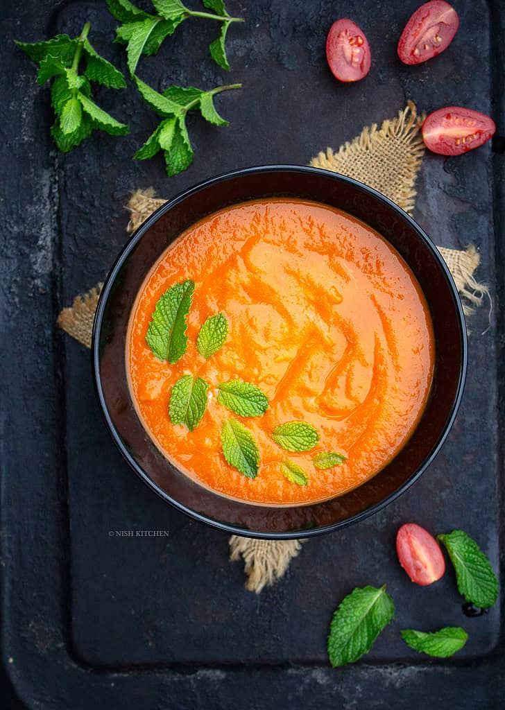 Spicy roasted tomato soup