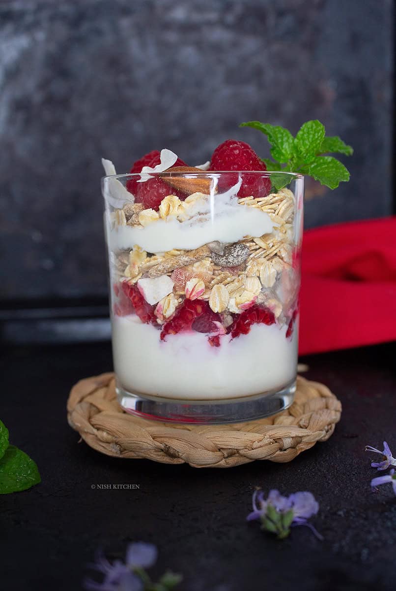 Greek yogurt parfait recipe video