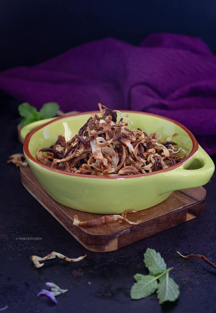 how to make crispy fried onions in microwave step 1