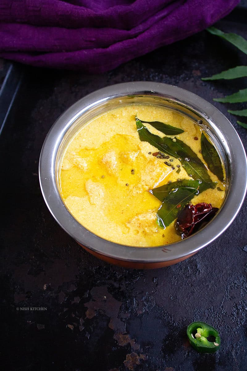 mambazha pulissery or spiced yogurt mango curry