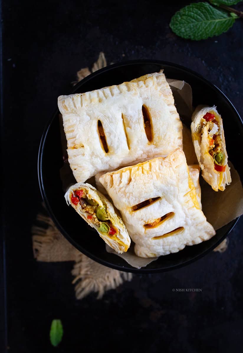 crispy paneer puffs